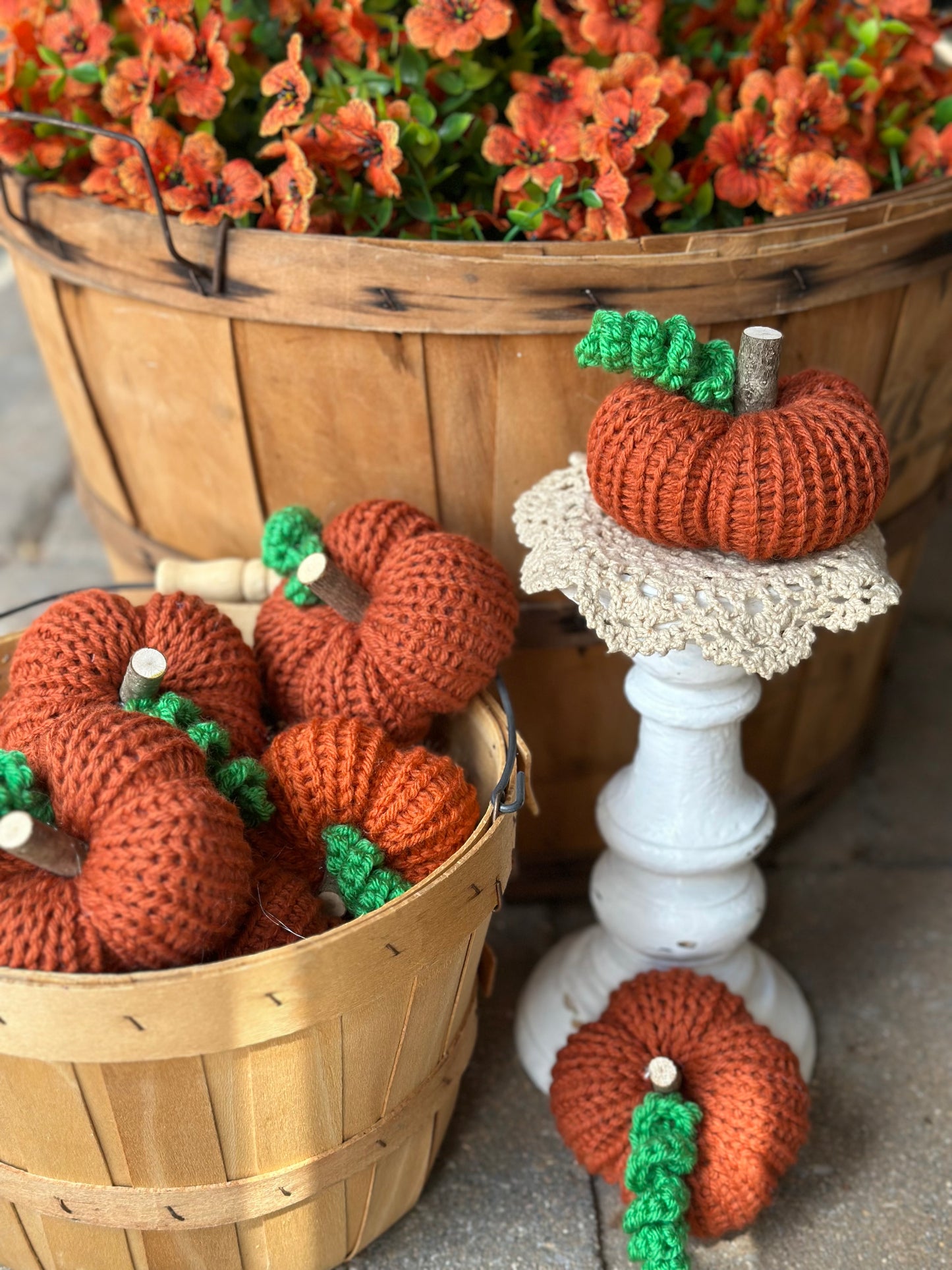 small orange segmented knit pumpkin