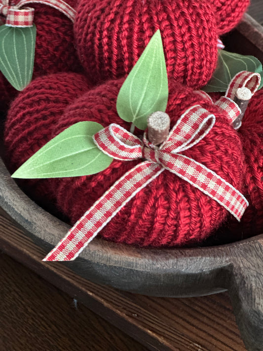 Handmade Knit Apple with Green Leaves – Cozy Farmhouse Fall Décor
