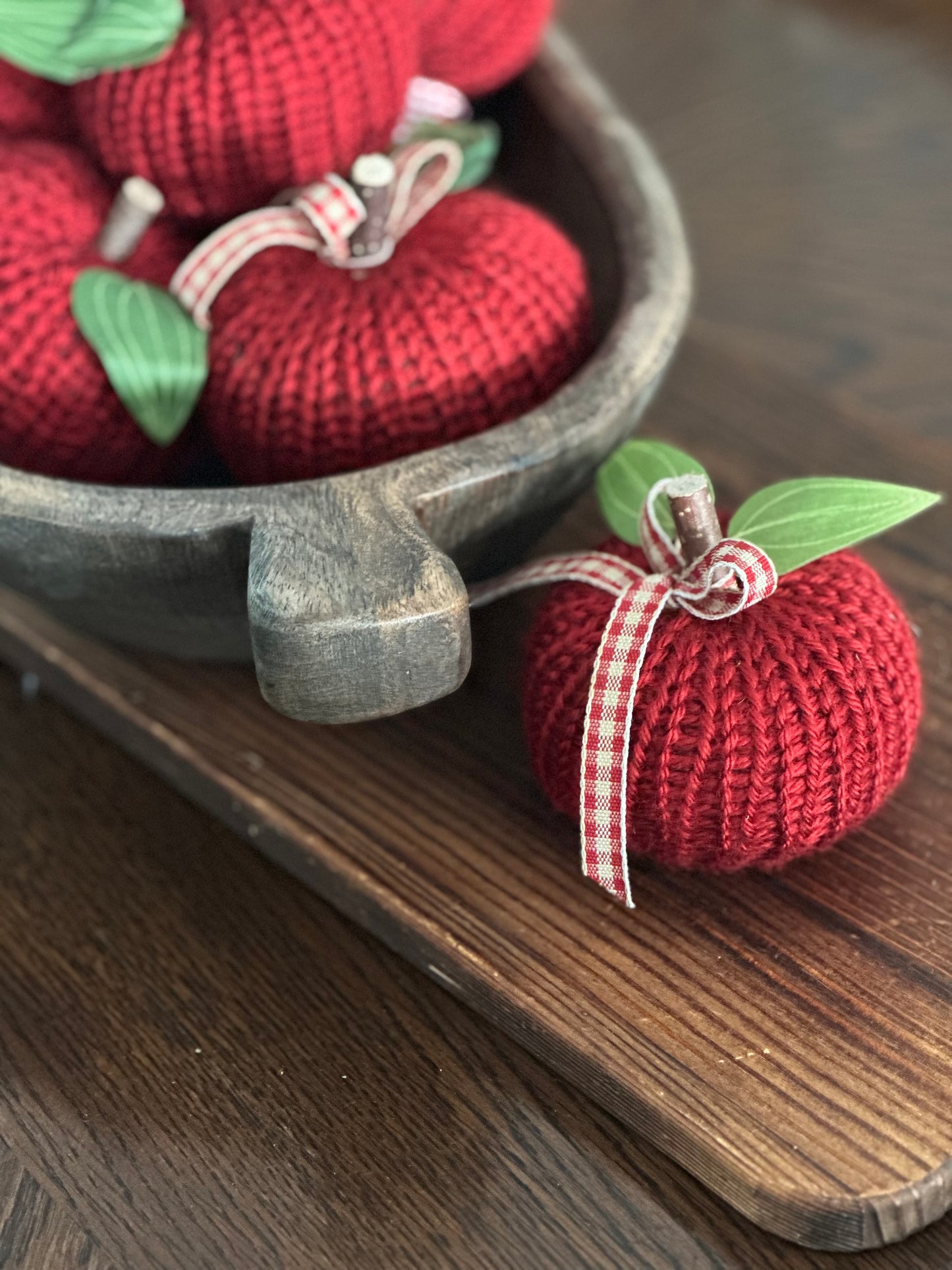 Handmade Knit Apple with Green Leaves – Cozy Farmhouse Fall Décor
