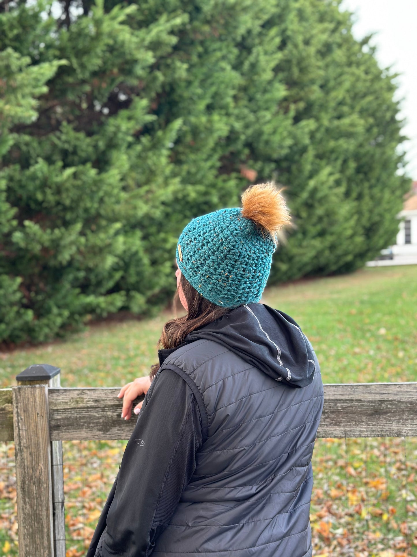 Bay Beanie with removable pom