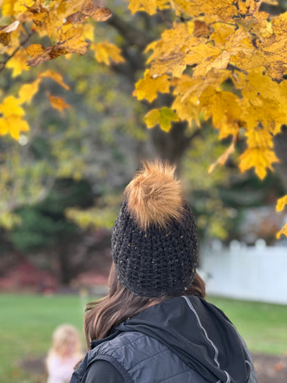 Bay Beanie with removable pom